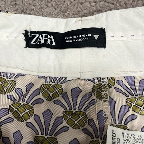 ⚡️Zara pineapple print wide leg pants- size medium - Picture 7 of 9